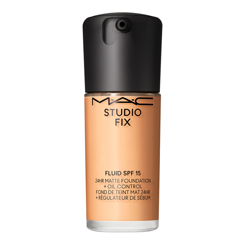 Studio Fix Fluid SPF 15 24HR Matte Foundation + Oil Control
