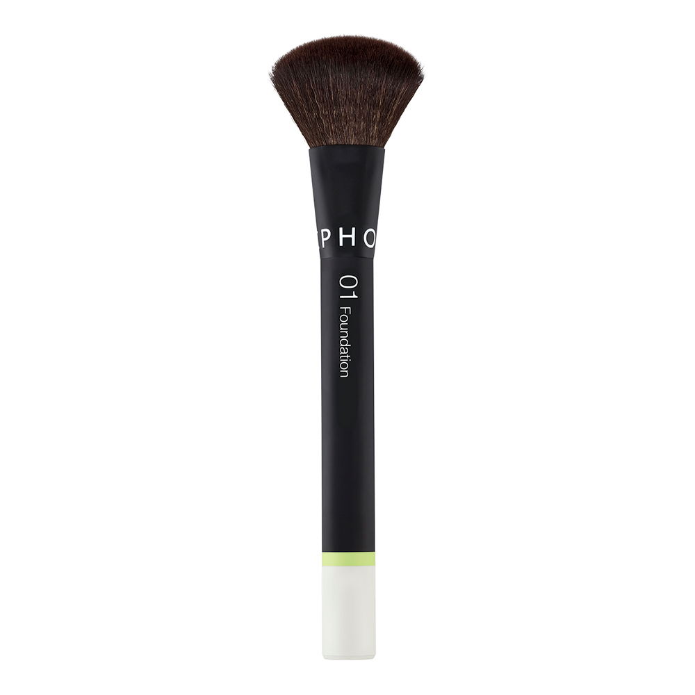 Essential Foundation Brush 01