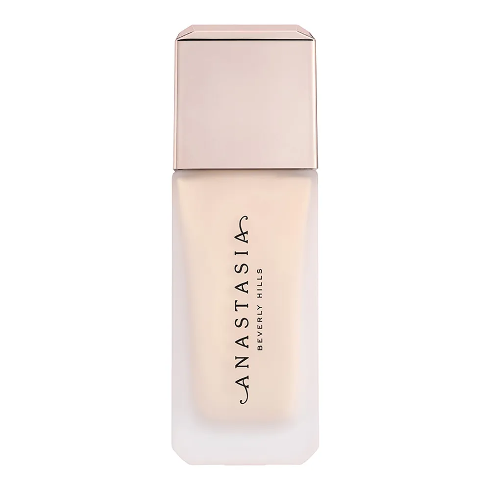 Impeccable Blurring Second Skin Matte Foundation