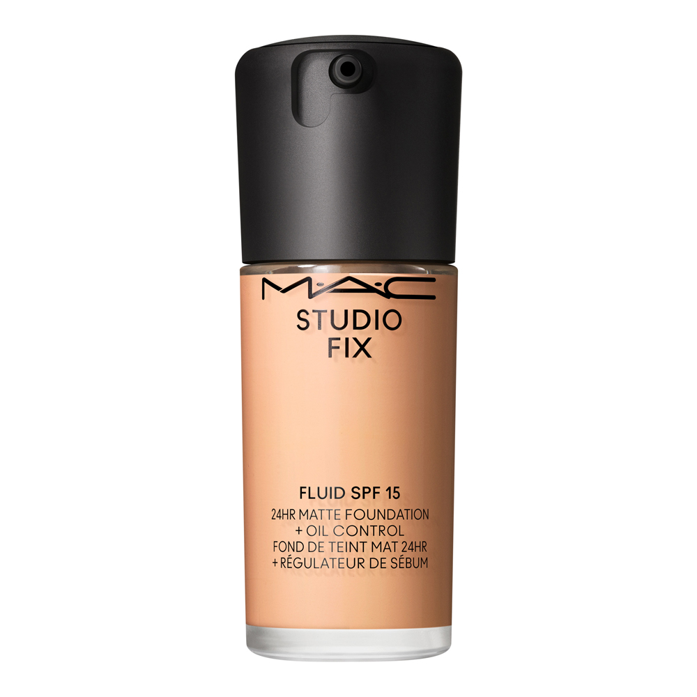 Studio Fix Fluid SPF 15 24HR Matte Foundation + Oil Control